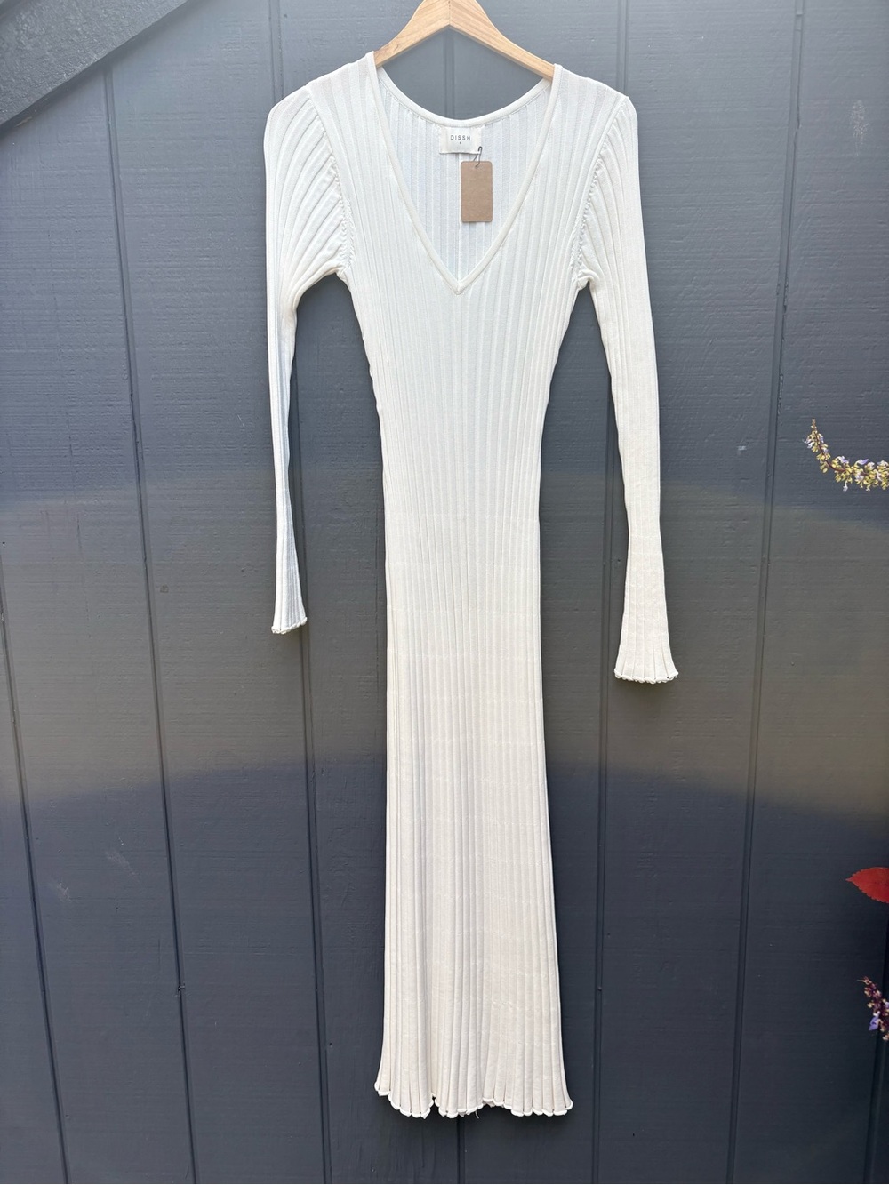 Dissh Ribbed V-Neck Long Sleeve Maxi Dress - White Sz S